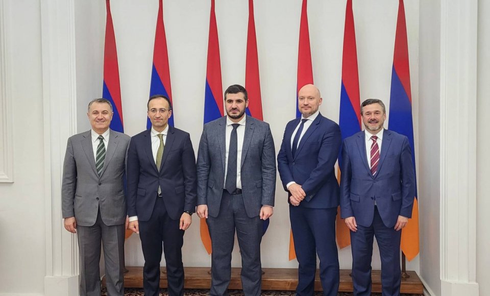Viceministras J. Survila Jerevane: „Lietuva yra pasirengusi dėti visas pastangas stiprindama Armėnijos suverenitetą  ir siekdama ilgalaikės taikos regione” 
