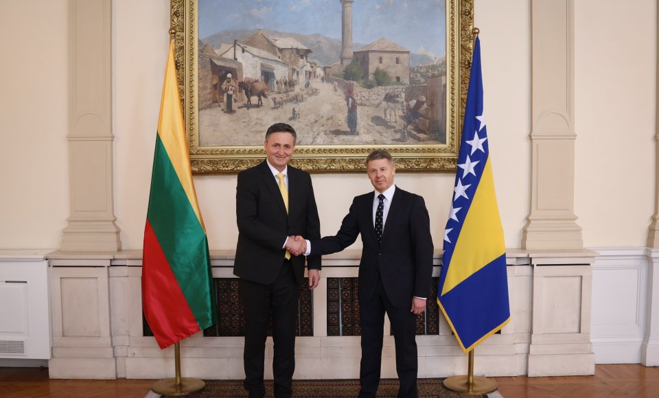 Lietuvos ambasadorius įteikė skiriamuosius raštus Bosnijos ir Hercegovinos Prezidiumo pirmininkui