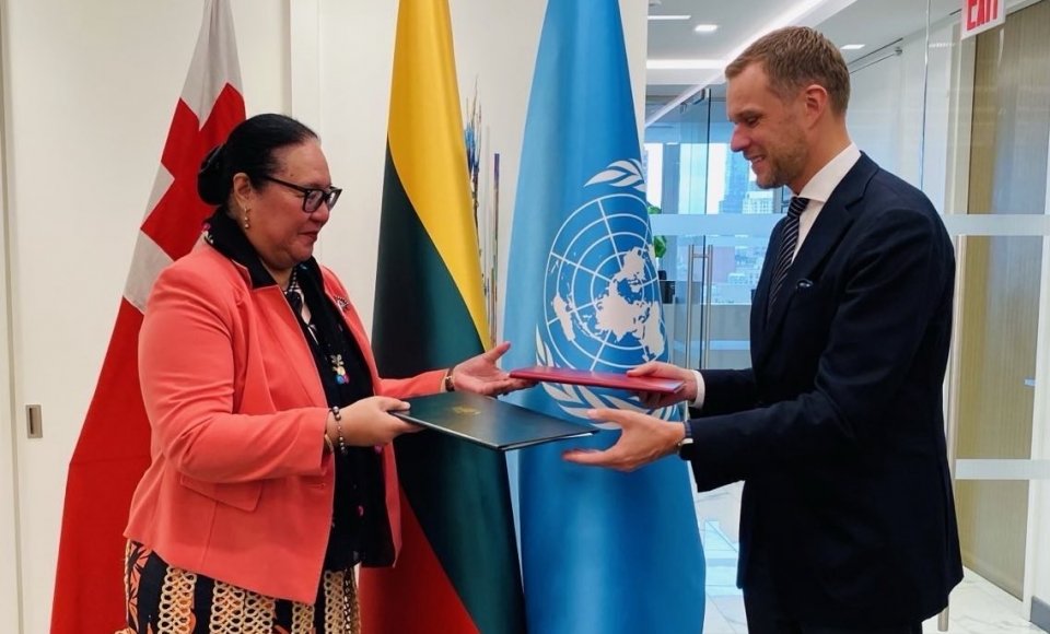 Lithuania establishes diplomatic relations with the Kingdom of Tonga