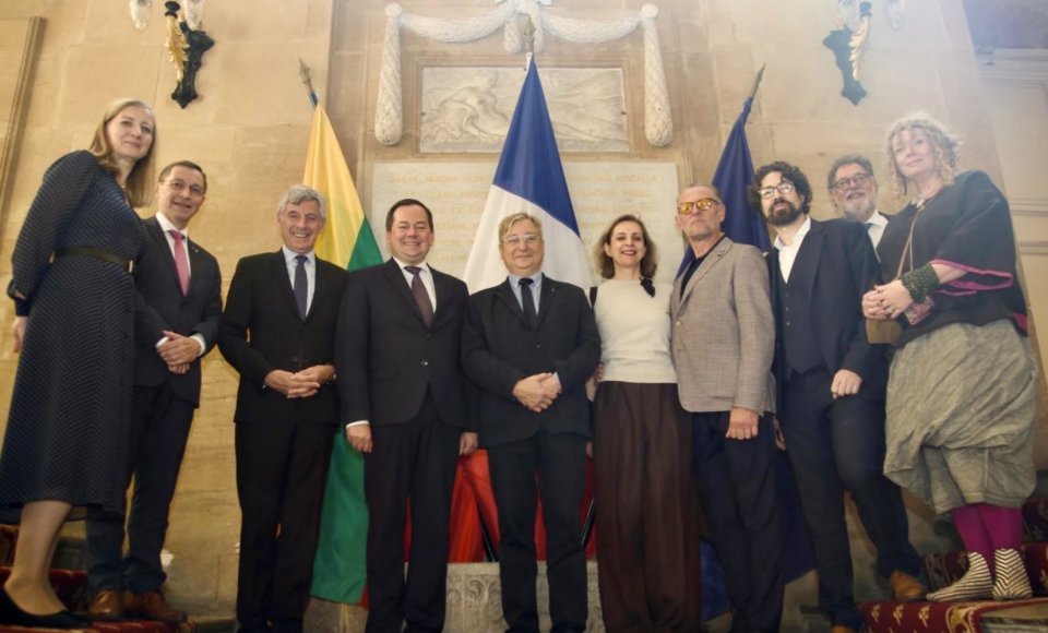 L’ambassadeur de Lituanie en France Arnoldas Pranckevičius a participé au vernissage de l’exposition d’artistes lituaniens et français « Dévotions privées » à Metz