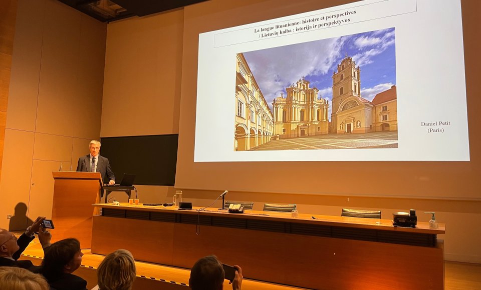Une conférence sur la langue lituanienne s’est tenue dans une prestigieuse institution scientifique à Paris