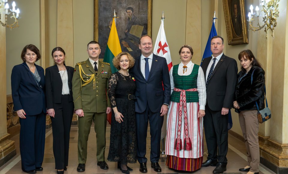 Lietuvos ambasada Sakartvele paminėjo Lietuvos valstybės akūrimo dieną ir M. K. Čiurlionio metus