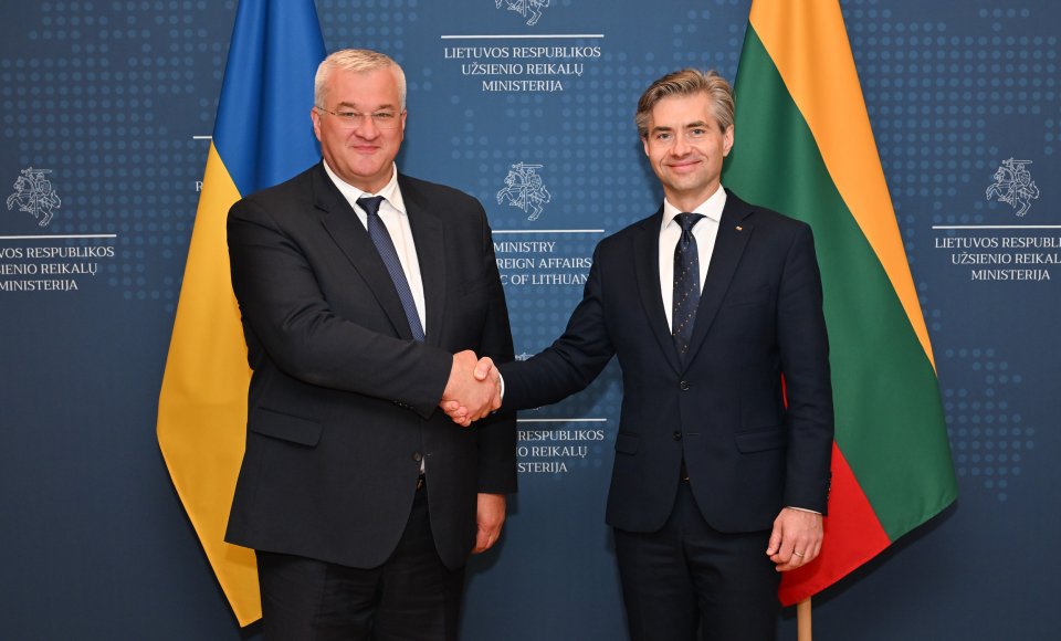 Minister Budrys: kompleksowe zawieszenie broni jest niezbędnym krokiem w kierunku pokoju, musimy zwiększyć międzynarodową presję na Rosję