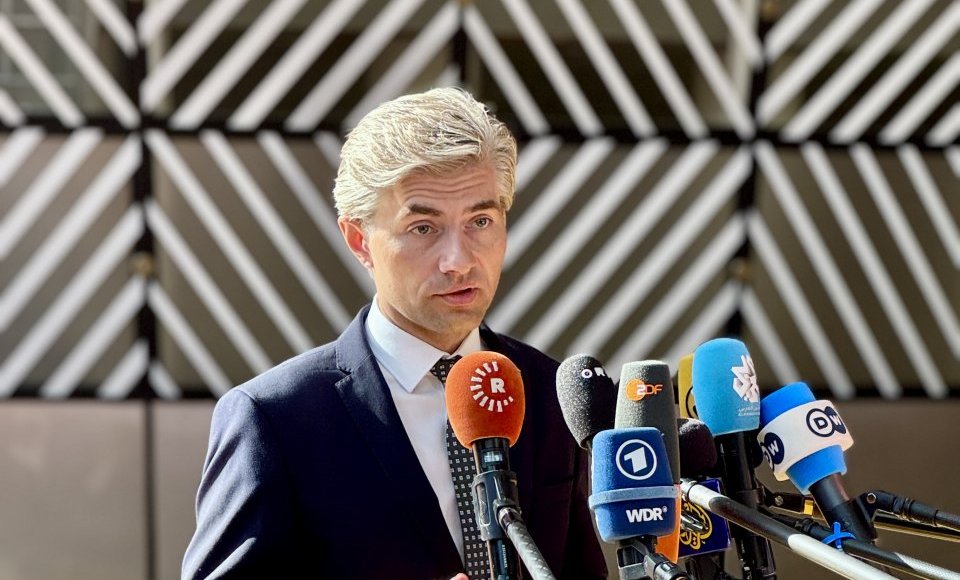 K. Budrys Briuselyje: Europa turi nustoti vilkinti laiką ir sinchronizuoti su JAV spaudimą Rusijai