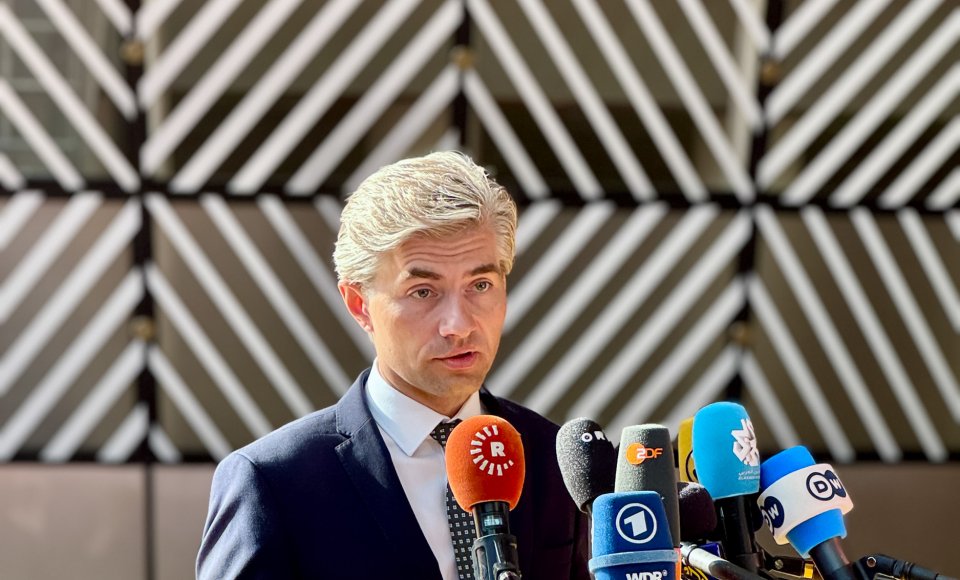 K. Budrys w Brukseli: Europa musi przestać zwlekać i zsynchronizować z USA presję wywieraną na Rosję
