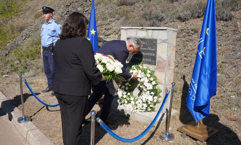 Kosove pagerbtas ES misijoje žuvęs Lietuvos muitinės pareigūnas A. Šenavičius