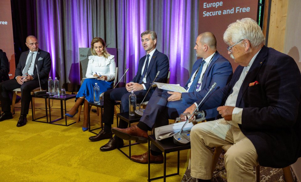K. Budrys Bledo strateginiame forume: Europos vienybė, atsparumas ir ryžtas – galingiausi ginklai prieš autoritarinius režimus