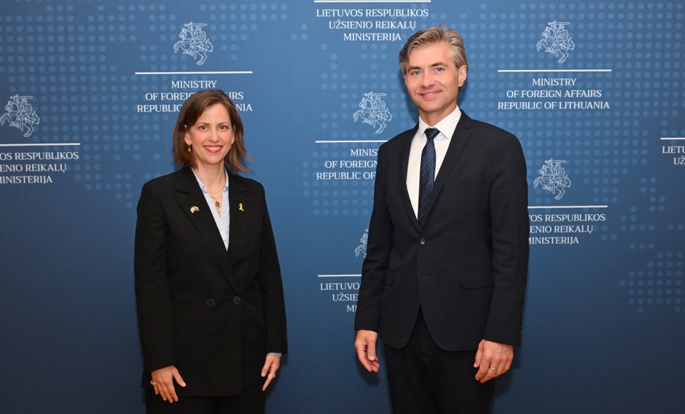 Kęstutis Budrys spotkał się z nową ambasador Izraela na Litwie Shelly Hugler Livne