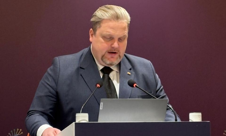 Viceministras T. Valys konferencijoje Indijoje aptarė saugaus ir atsakingo DI vystymo prielaidas
