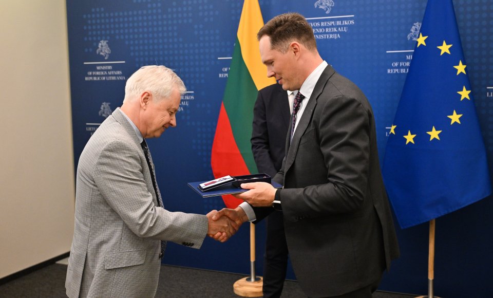 Garbės ženklo „Už pasaulio lietuvių nuopelnus Lietuvai“ medalis įteiktas JAV lietuviui Jonui Žmuidzinui