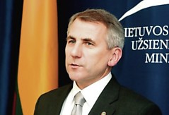 Buvęs užsienio reikalų ministras V.Ušackas jau pusmetį dirba Afganistane. R.Jurgaičio nuotr.