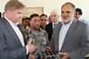  A.Ažubalis su Kundūzo gubernatoriumi Mohammad Anwar Jegdalek