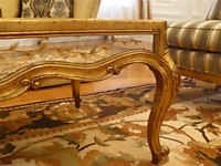 Elegantiški Liudviko XIV laikų baldai buvo ne kartą restauruoti. R.Stankevičiūtės nuotr.