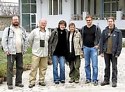 Ekspedicijos dalyviai Lietuvos atstovybėje Kabule. Iš kairės- ekspedicijos mokslinis vadovas profesorius Aleksiejus Luchtanas, specialiosios misijos vadovas Aleksandras Matonis, archeologė Ramunė Butrimaitė, archeologė, projekto vadovė Daiva Luchtanienė, misijos patarėjas Mantvydas Bekešius ir archeologas Rokas Vengalis. A.Luchtano nuotr.